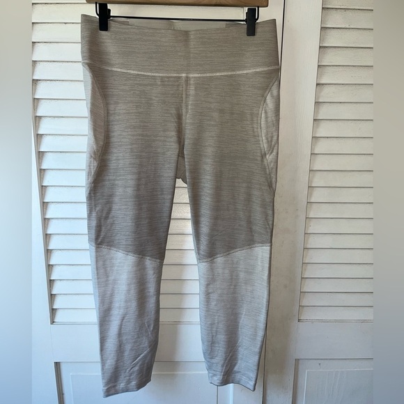 Outdoor Voices TechSweat Core 7/8 Two-Tone Leggings Coyote/Atmosphere XL Sporty - Picture 3 of 5